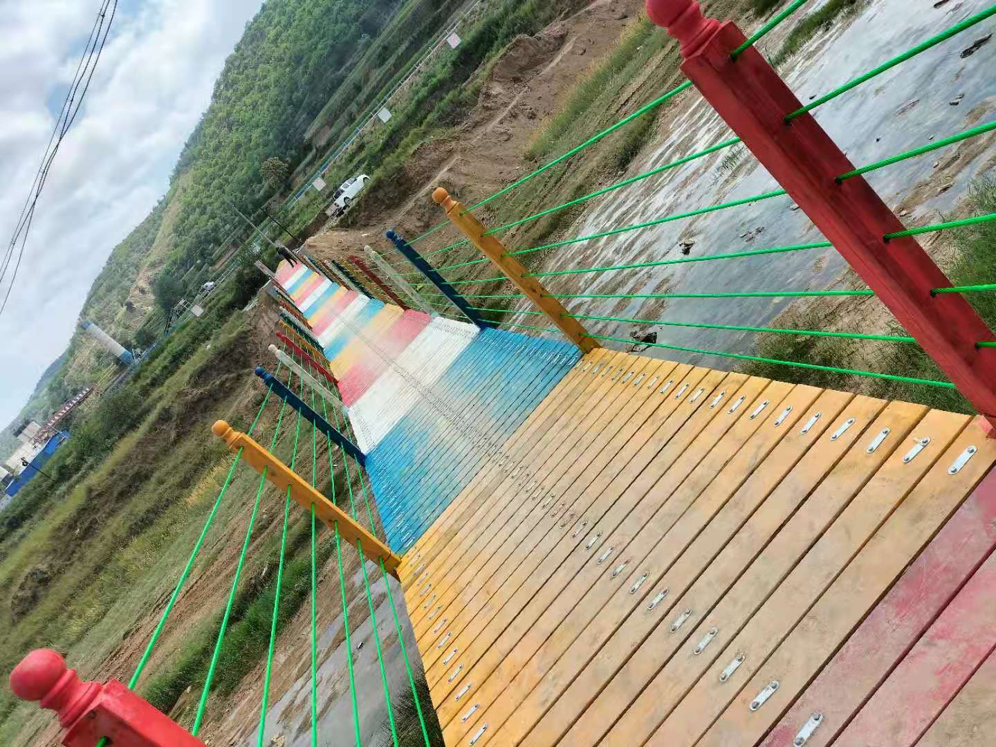 木質(zhì)吊橋
